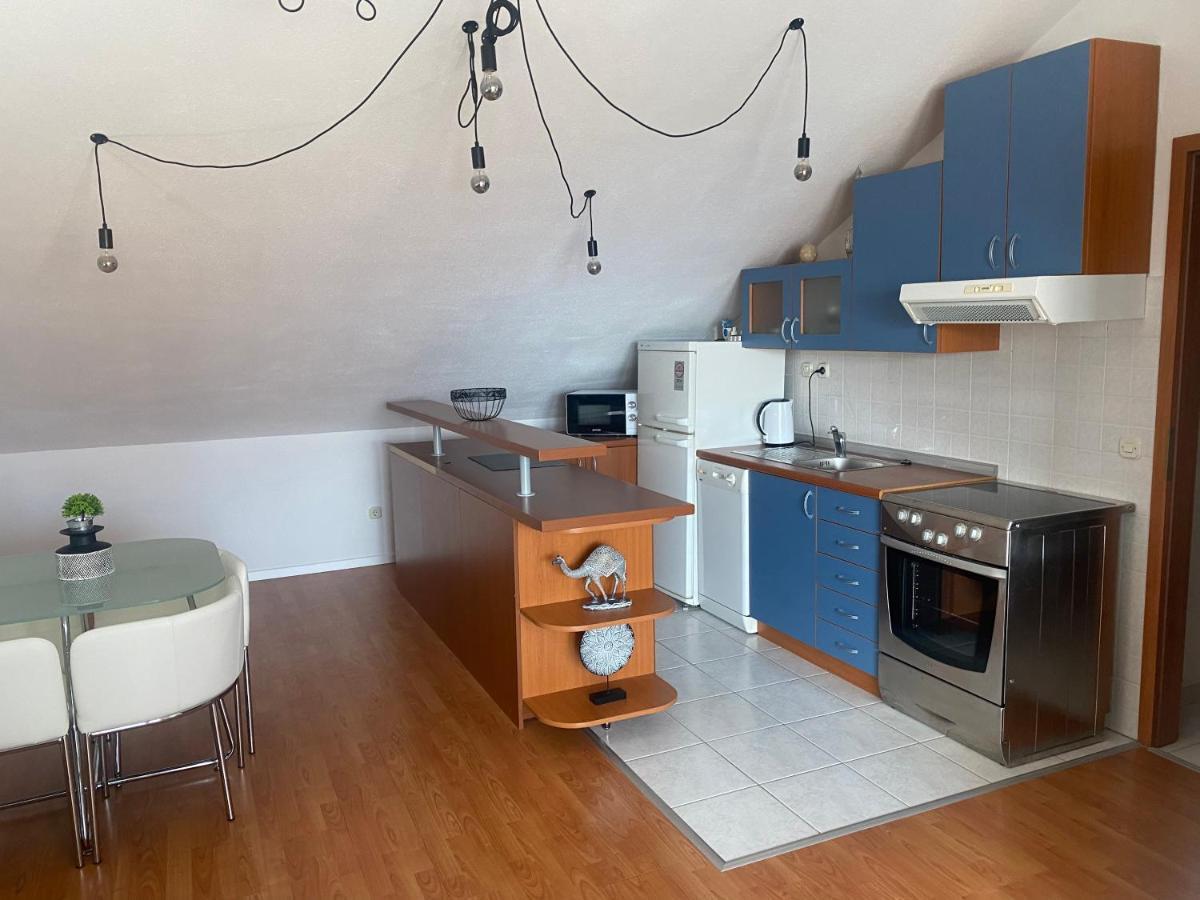Top Floor Apartment With Sea View Kaštela 外观 照片